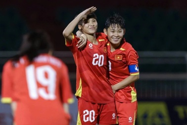 HLV người Nhật Bản bình luận về siêu phẩm của U19 nữ Việt Nam