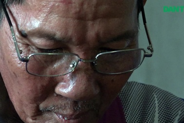 Vợ gồng mình gánh vác khi chồng đau đớn với ung thư phổi