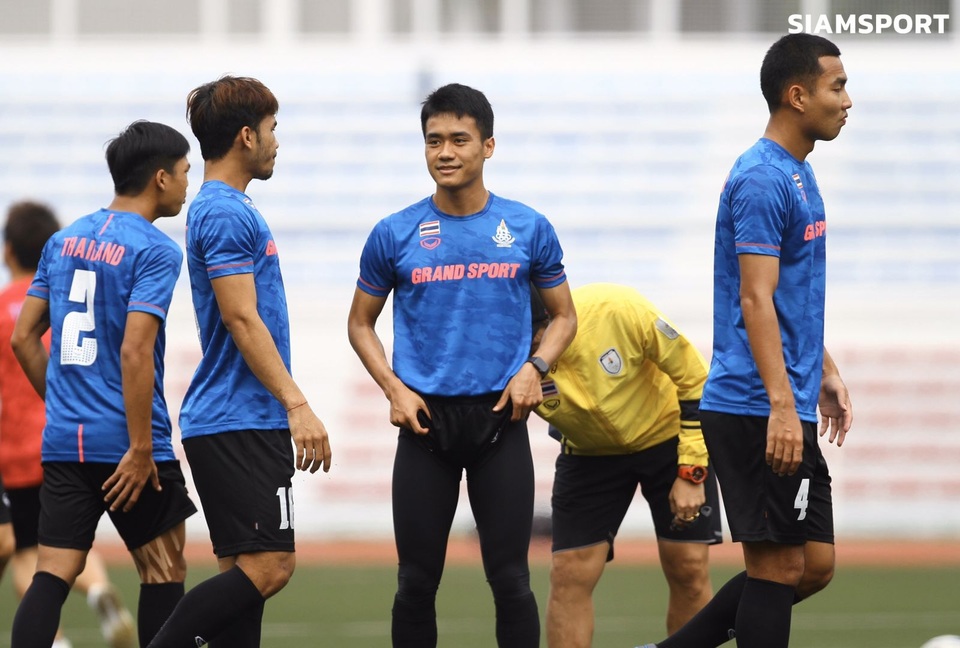 U22 Thái Lan mở cửa với truyền thông sau sự cố nghi bị ghi hình lén - 11 U22 Thái Lan mở cửa với truyền thông sau sự cố nghi bị ghi hình lén - 11