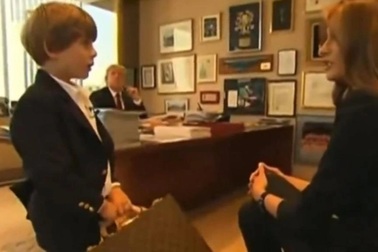 Clip hiếm hoi của Barron Trump lúc 4 tuổi bất ngờ gây sốt