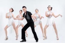 Nguyễn Hưng tái xuất với bước nhảy mê hoặc