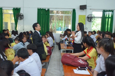 Nhiều trường và doanh nghiệp cam kết tạo việc làm cho sinh viên