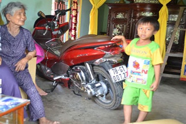 Cả xóm trúng kỳ nam