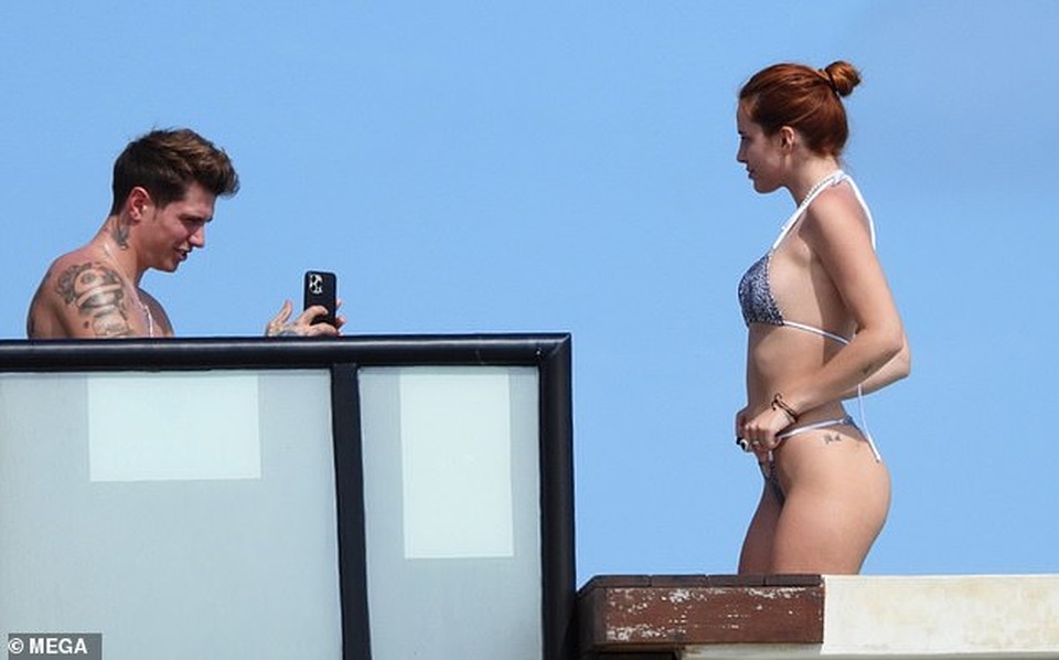 Bella Thorne bị chỉ trích vì đi du lịch quá nhiều - 2 Bella Thorne bị chỉ trích vì đi du lịch quá nhiều - 2