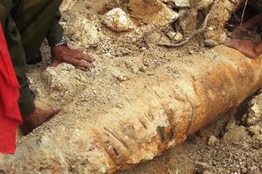 Phát hiện bom khi xây nhà