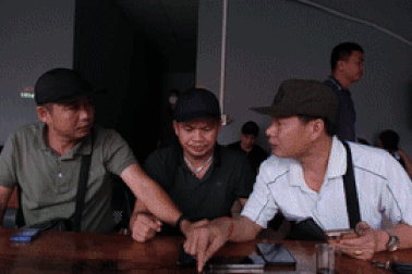 Toàn cảnh vụ đột kích cao ốc "bất khả xâm phạm" tại Tam Giác Vàng