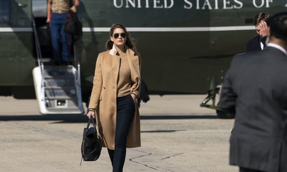 Ông Trump và phu nhân bắt đầu cách ly sau khi trợ lý mắc Covid-19 - 2 Ông Trump và phu nhân bắt đầu cách ly sau khi trợ lý mắc Covid-19 - 2