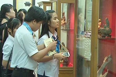 Triển lãm cổ vật đồng thời Nguyễn