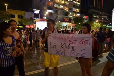 “Là người Sài Gòn, không xả rác”