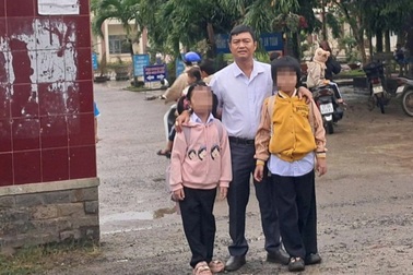 Thầy giáo giải cứu bé gái bị xích chân: "Sợ bị trả thù nhưng không im lặng"