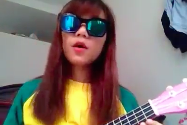 Nữ sinh Nông nghiệp hát "Tuý âm" phiên bản mộc mạc, hài hước