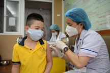 Đã tiêm vaccine phòng bạch hầu, có phải tiêm nhắc lại?