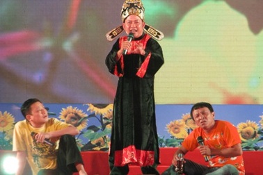 Ấm áp nghĩa tình đêm vui Tết quân dân