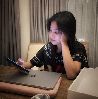 Nhung Kate: Từng 2 lần đóng cảnh nóng, sống kín tiếng bên Johnny Trí Nguyễn - 11