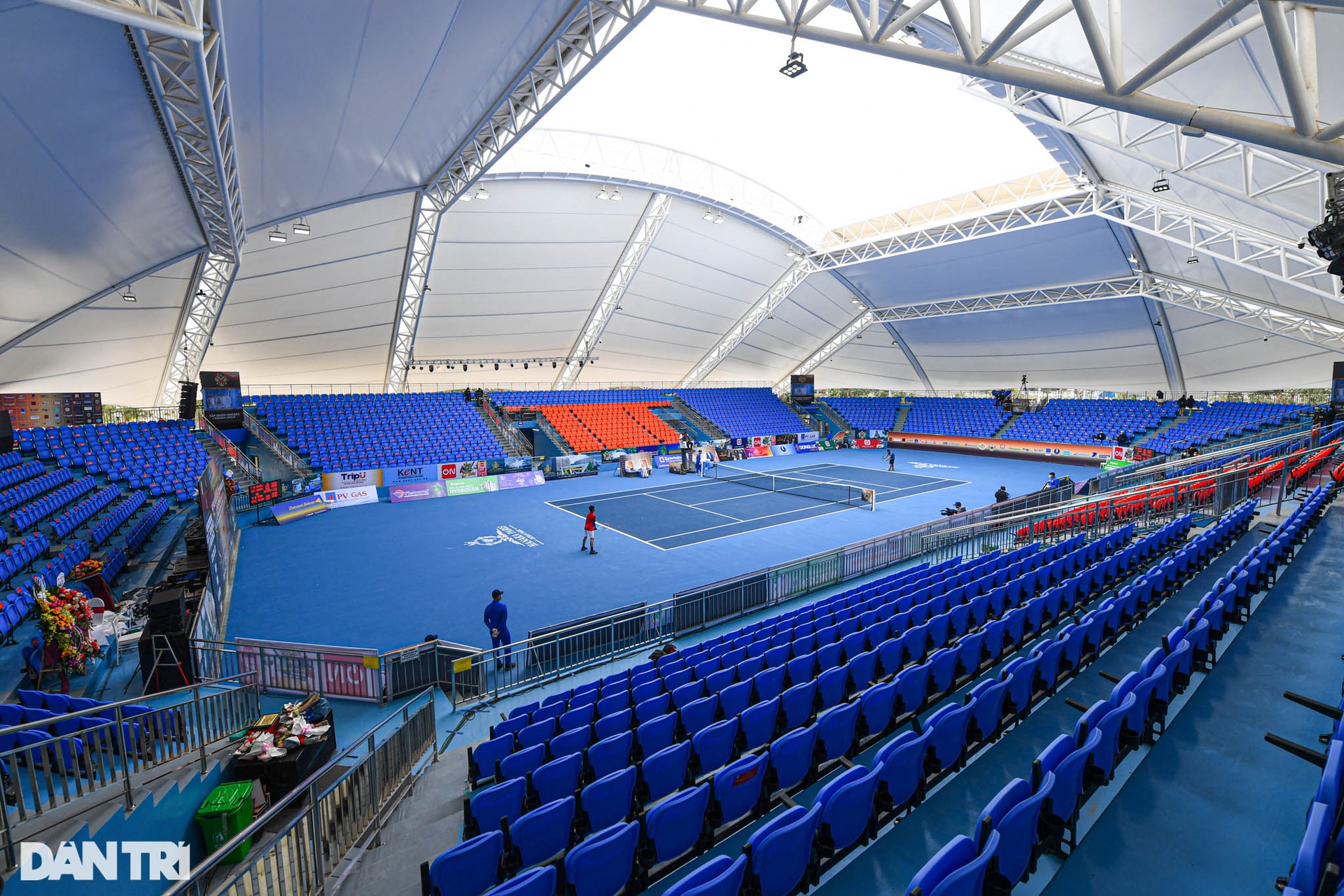 Cận cảnh tổ hợp sân quần vợt lớn và hiện đại nhất Việt Nam - 5
