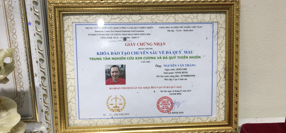 Đá quý Việt Lào cơ sở kinh doanh đá quý uy tín Ninh Bình - 4 Đá quý Việt Lào cơ sở kinh doanh đá quý uy tín Ninh Bình - 4