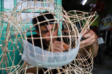 Kiếm hàng trăm triệu đồng ngày cận Tết nhờ làm linh vật may mắn, phát tài