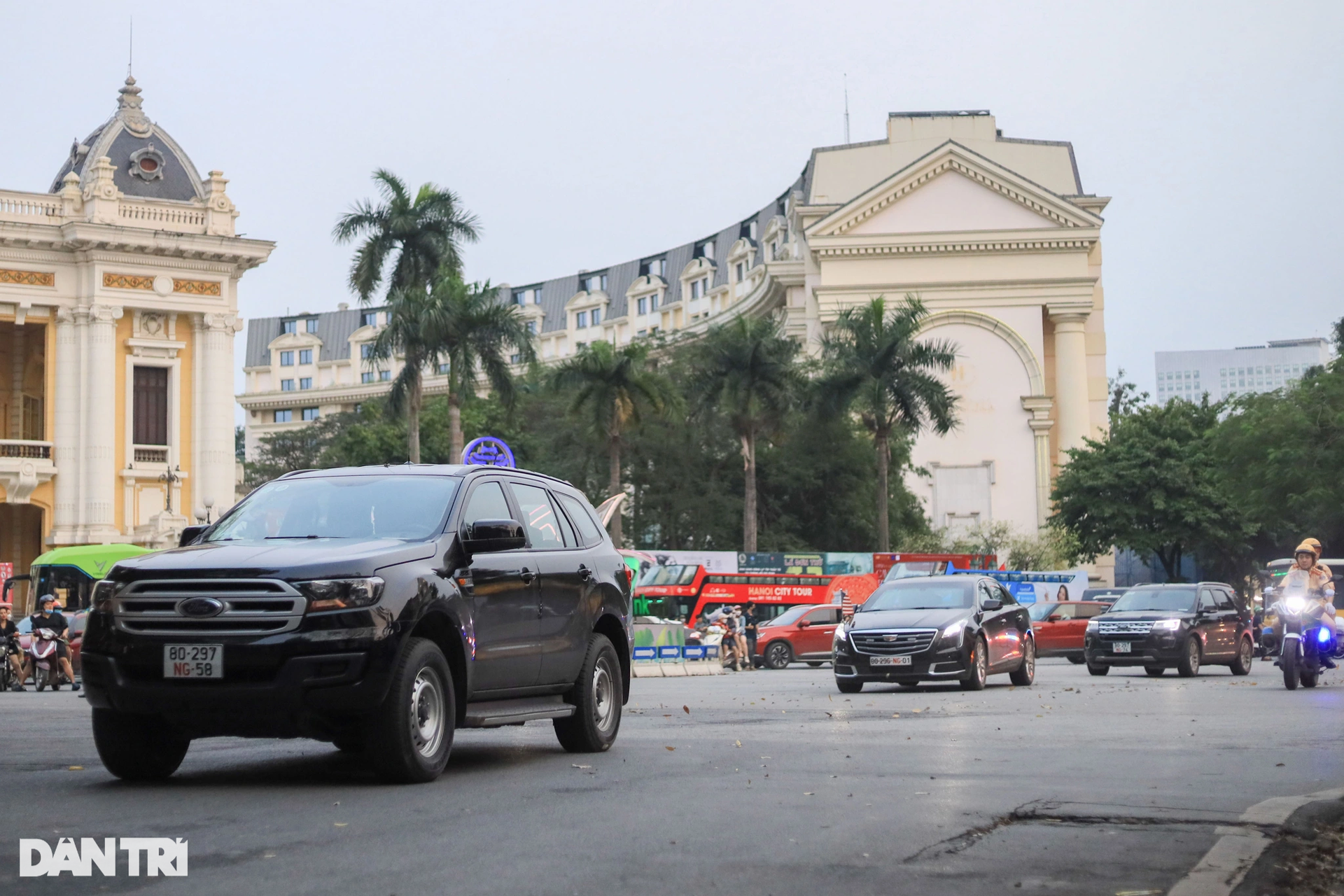 Dàn xe đặc chủng hộ tống Ngoại trưởng Mỹ trên đường phố Hà Nội - 7 Dàn xe đặc chủng hộ tống Ngoại trưởng Mỹ trên đường phố Hà Nội - 7