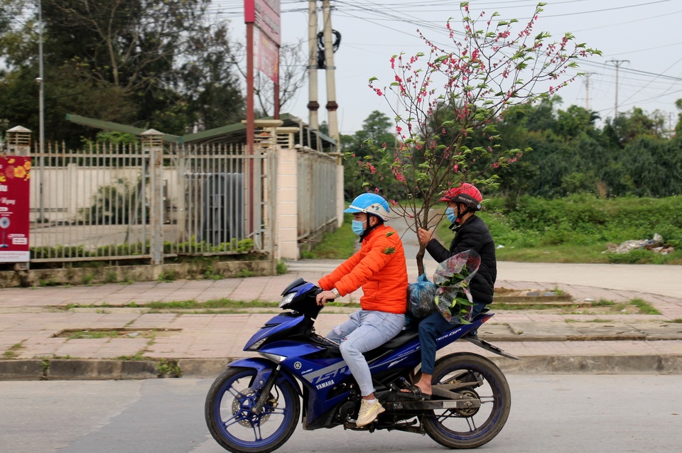 Hối hả chở Xuân về nhà ngày 30 Tết - 5 Hối hả chở Xuân về nhà ngày 30 Tết - 5