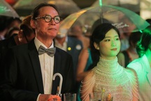 Nhan sắc của mỹ nhân Nhật Bản gây chú ý khi sánh đôi cùng NSƯT Trần Lực