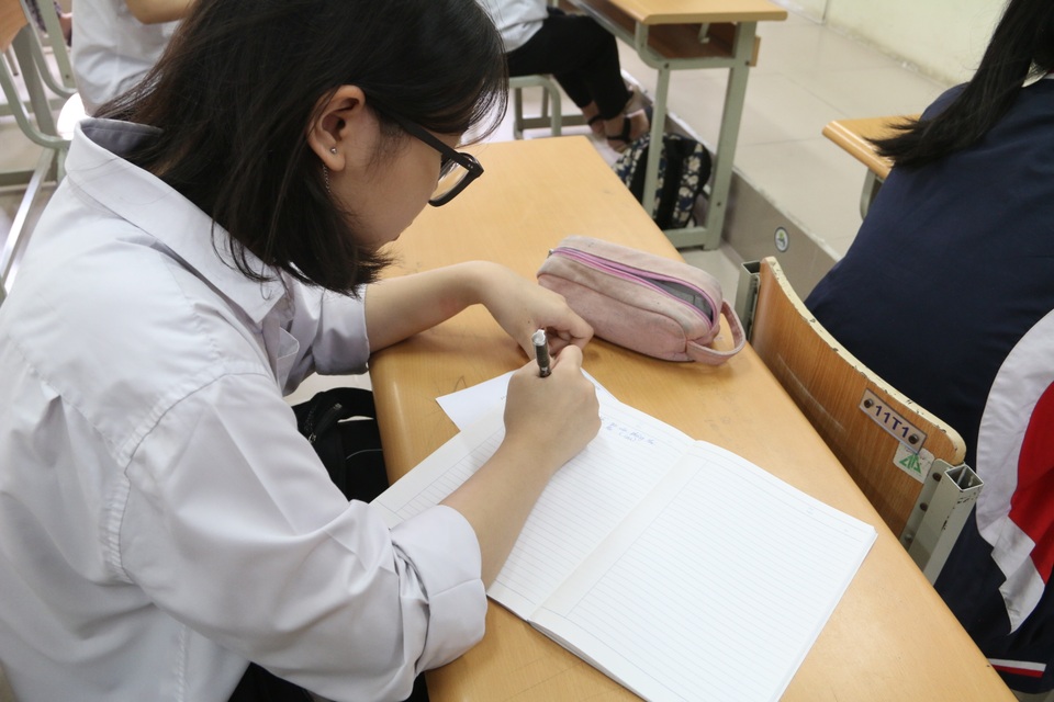 Gần 3 nghìn học sinh phải thi lại môn Toán: Khi kiểm tra học kỳ biến thành phân loại, tuyển chọn - 2 Gần 3 nghìn học sinh phải thi lại môn Toán: Khi kiểm tra học kỳ biến thành phân loại, tuyển chọn - 2