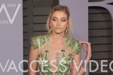 Paris Jackson xinh đẹp trên thảm đỏ tiệc Oscar