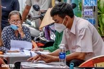 Công chức xã nghỉ việc vẫn làm bí thư ở thôn tiếp tục được hưởng phụ cấp