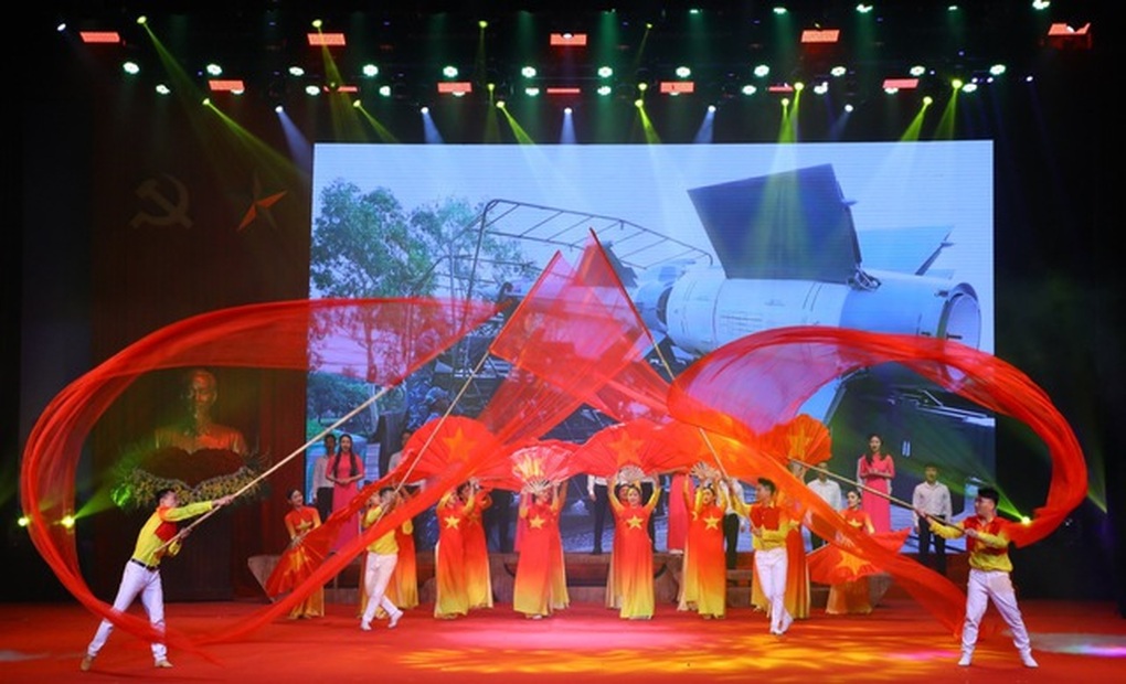 Hà Nội - Điện Biên Phủ trên không - thắng lợi toàn diện về quân sự, chính trị, ngoại giao - 4 Hà Nội - Điện Biên Phủ trên không - thắng lợi toàn diện về quân sự, chính trị, ngoại giao - 4