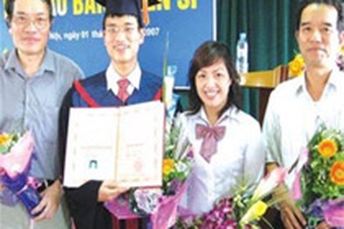 Tiến sĩ toán học 8x