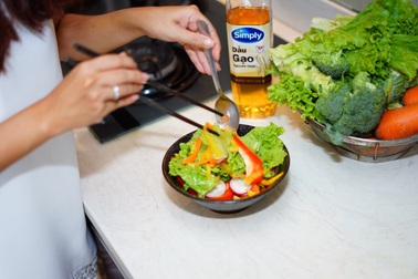 Dầu gạo Simply được Đầu bếp thế giới tin dùng