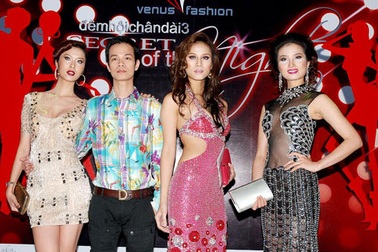 Chân dài hội tụ trong vở Opera thời trang