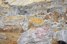 Lèn Cờ, chuyện u sầu kể nốt... 