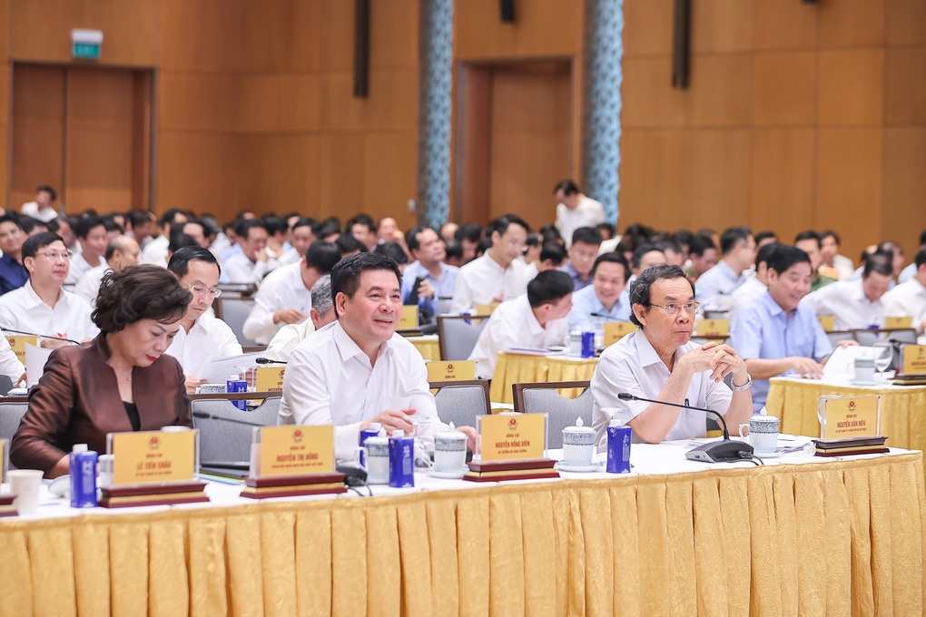 Thủ tướng:”Không để sai chồng sai khi xử lý các dự án, đất đai” - 3 Thủ tướng:”Không để sai chồng sai khi xử lý các dự án, đất đai” - 3
