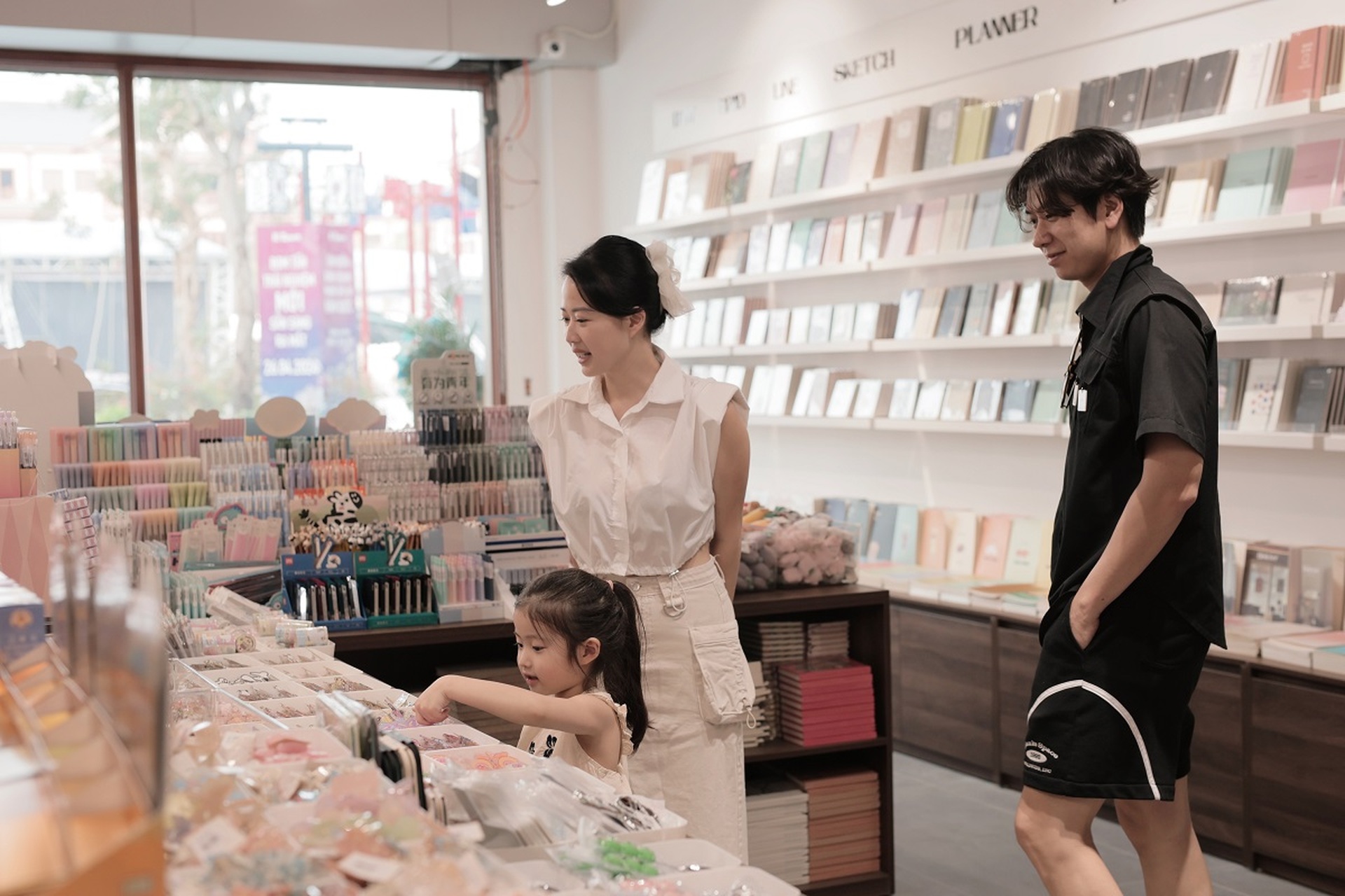 Hàng vạn lượt khách đổ về Grand World trong ngày đầu nghỉ lễ 30/4 - 5 Hàng vạn lượt khách đổ về Grand World trong ngày đầu nghỉ lễ 30/4 - 5