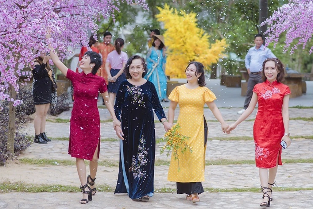 Chuyên gia gợi ý giờ và hướng xuất hành đẹp năm Giáp Thìn 2024 - 1 Chuyên gia gợi ý giờ và hướng xuất hành đẹp năm Giáp Thìn 2024 - 1