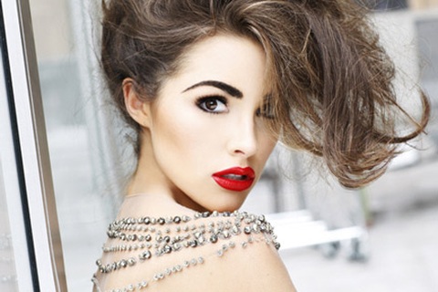 Vẻ đẹp ngọt ngào của tân hoa hậu hoàn vũ