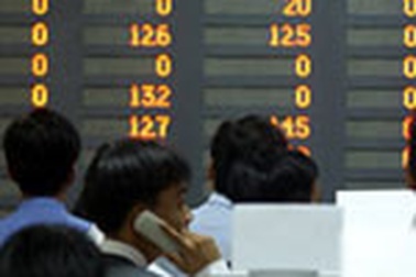 Có giao dịch nội gián tại sàn Hà Nội?