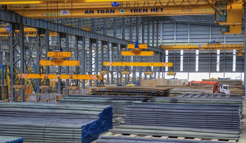 Thép Hòa Phát lập mốc kỷ lục bán hàng 300.000 tấn trong tháng 11 - 2 Thép Hòa Phát lập mốc kỷ lục bán hàng 300.000 tấn trong tháng 11 - 2