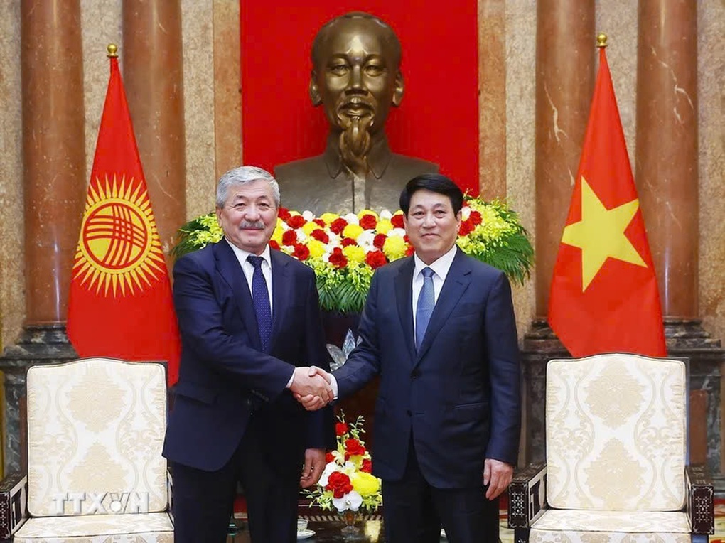 Kết quả chuyến thăm Việt Nam của Thủ tướng Kyrgyzstan - 2 Kết quả chuyến thăm Việt Nam của Thủ tướng Kyrgyzstan - 2