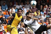 Hạ gục Valencia, Atletico tiến sát đến chức vô địch La Liga