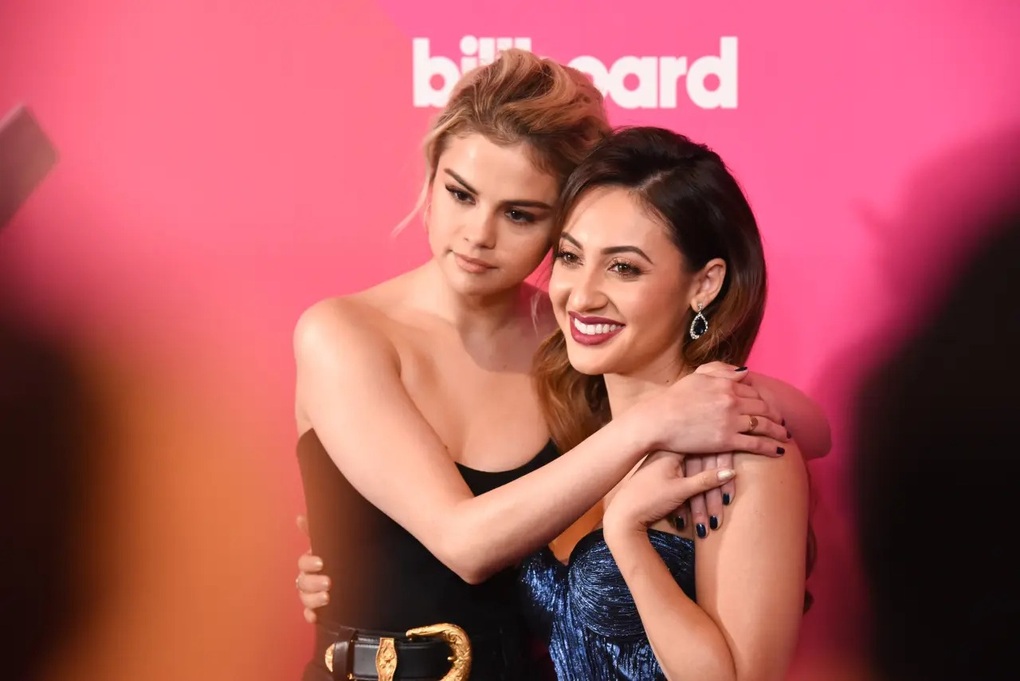 Being called ungrateful, Selena Gomez called her kidney donor... her best friend - 1