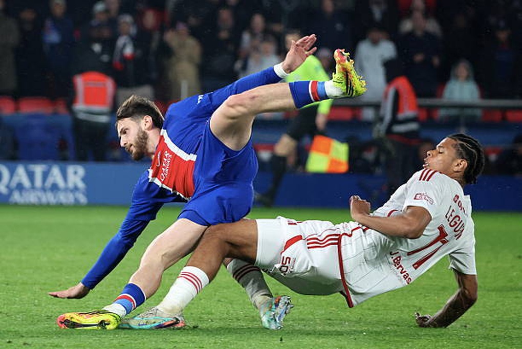 PSG thắng nhọc nhằn nhưng vẫn chưa thể vô địch Ligue 1 - 1