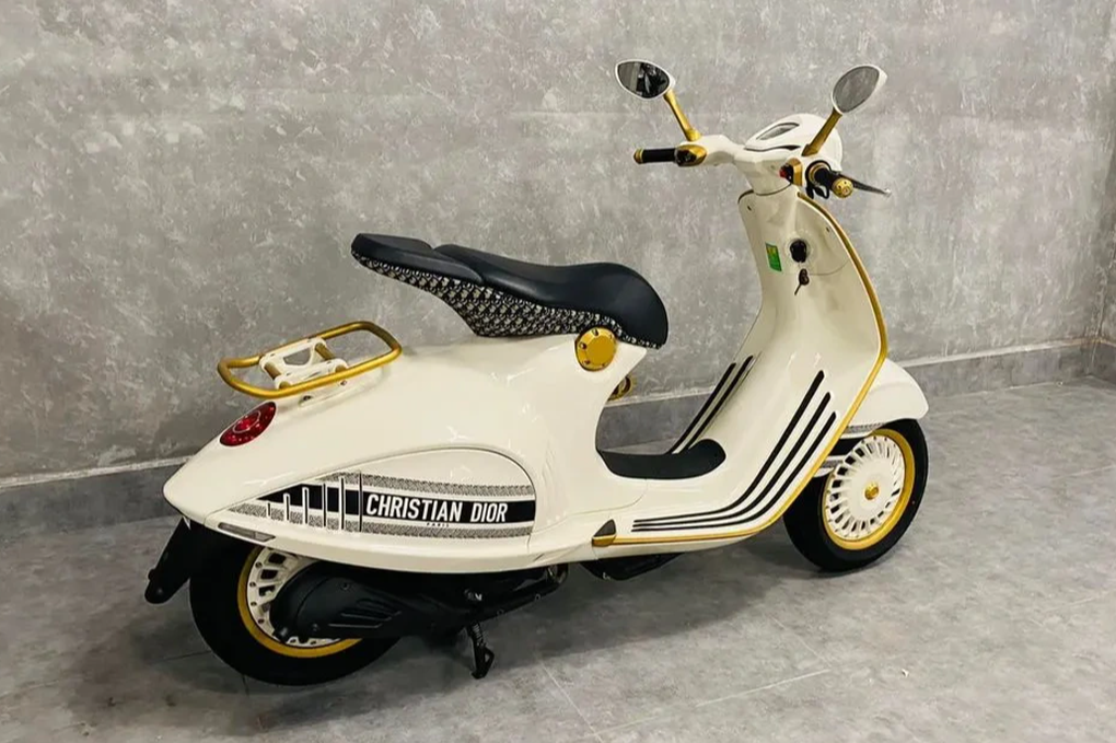 Vespa 946 Dragon rao giá hơn 700 triệu đồng, xe tay ga đắt ngang ô tô 7 chỗ - 14 Vespa 946 Dragon rao giá hơn 700 triệu đồng, xe tay ga đắt ngang ô tô 7 chỗ - 14