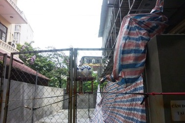 "Phong tỏa” hành lang lưu không, UBND phường Cống Vị bị người dân khiếu nại