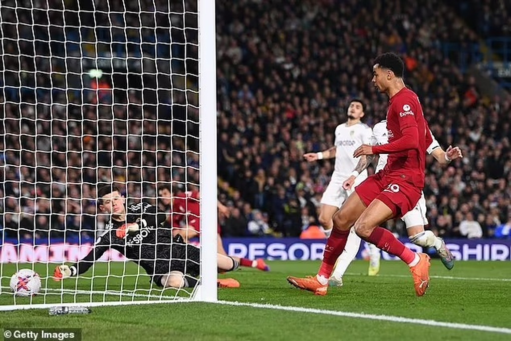 Mohamed Salah phá kỷ lục của huyền thoại Robbie Fowler - 1 Mohamed Salah phá kỷ lục của huyền thoại Robbie Fowler - 1