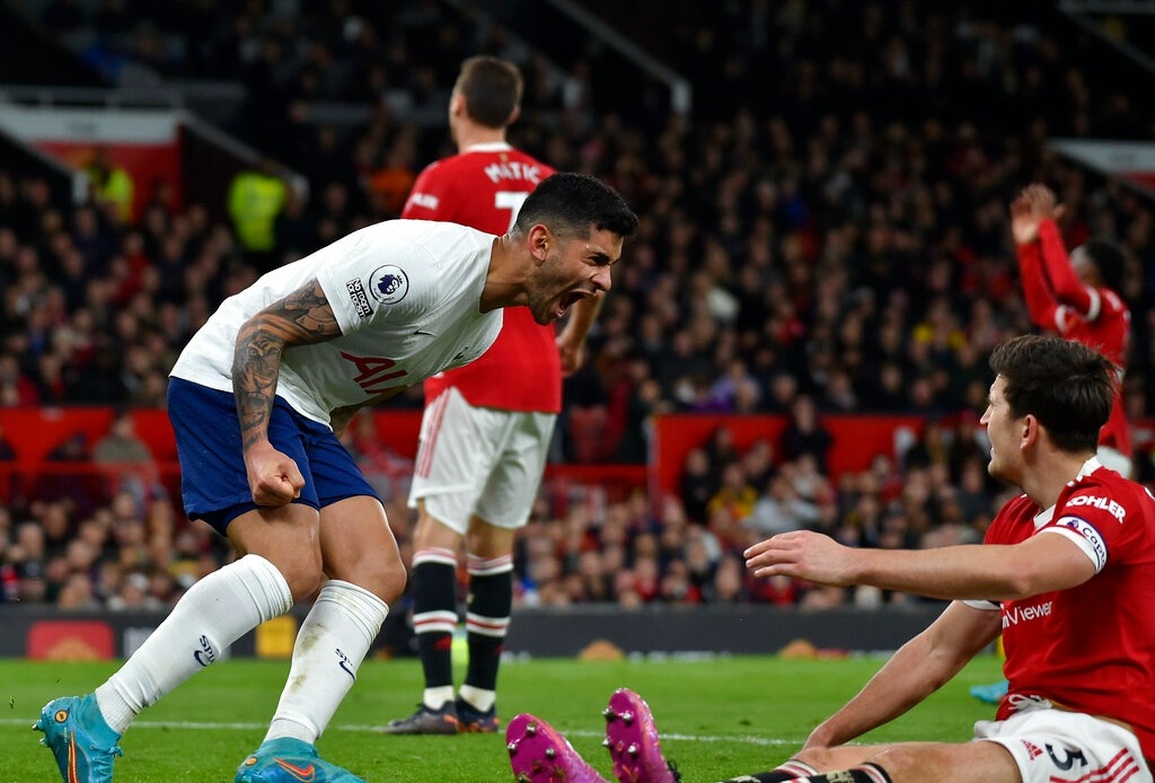 Harry Maguire bị chỉ trích, phải chuyển băng đội trưởng cho C.Ronaldo - 2 Harry Maguire bị chỉ trích, phải chuyển băng đội trưởng cho C.Ronaldo - 2