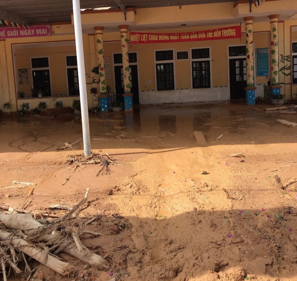 Quảng Trị: Khoảng 200 trường học, hơn 800 phòng bị thiệt hại do mưa lũ - 3 Quảng Trị: Khoảng 200 trường học, hơn 800 phòng bị thiệt hại do mưa lũ - 3