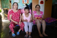 Góa phụ khốn khổ nuôi 2 con tâm thần trong nghèo khó, bệnh tật