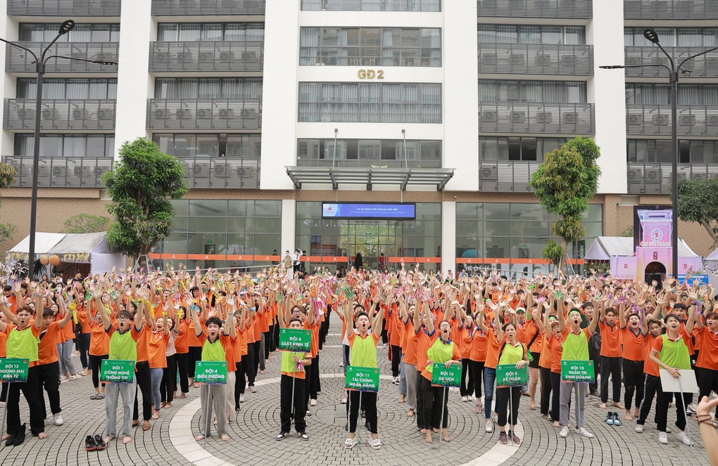 Khi tài chính không còn là nỗi lo vào đại học - 5 Khi tài chính không còn là nỗi lo vào đại học - 5