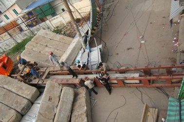 Đổ dàn ép cọc bê tông, một chung cư suýt lâm nạn 